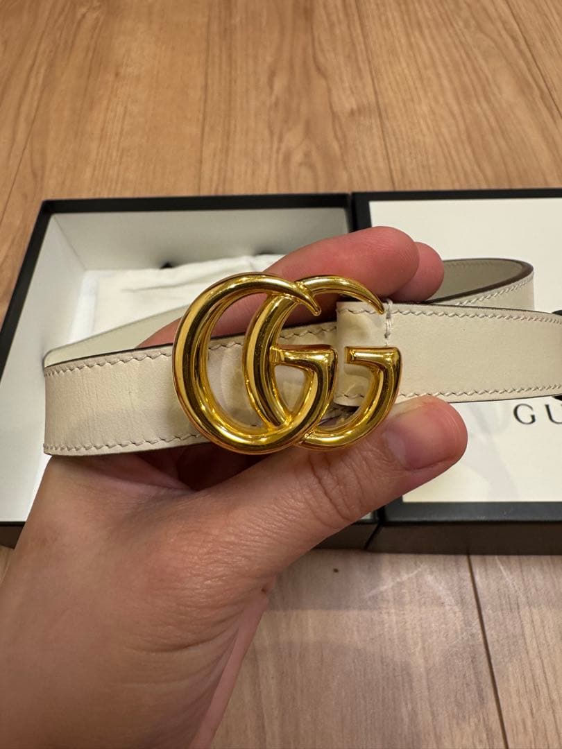 GUCCI ホワイト ベルト ダブルG スリムベルト