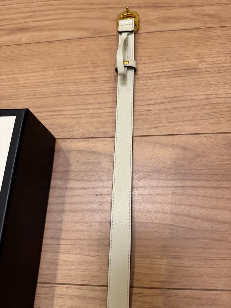 GUCCI ホワイト ベルト ダブルG スリムベルト