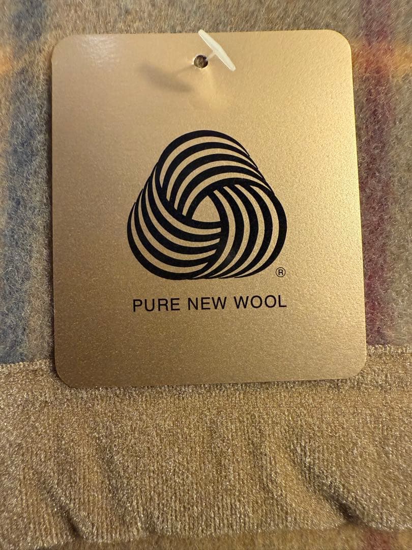 【BURBERRY × 西川産業】ラムウール100％ブランケット（日本製）