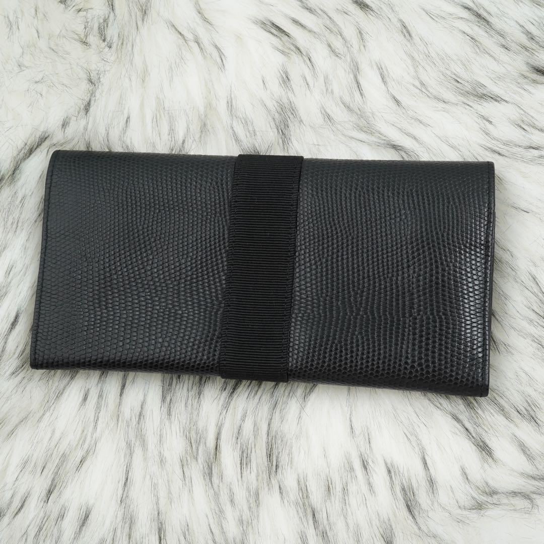 ほぼ未使用品　箱付き　Salvatore Ferragamo 長財布　ヴァラ　黒