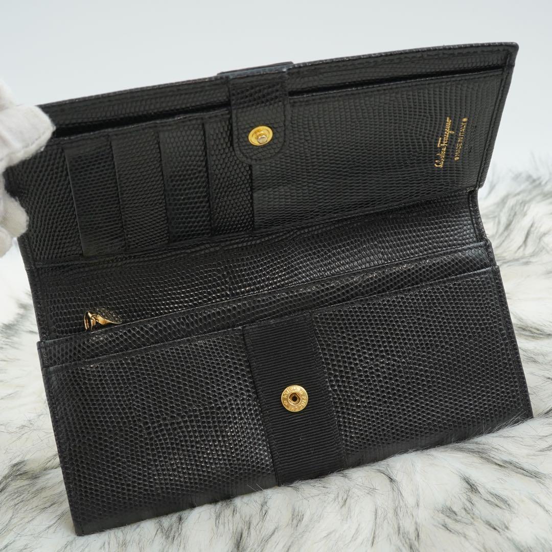 ほぼ未使用品　箱付き　Salvatore Ferragamo 長財布　ヴァラ　黒