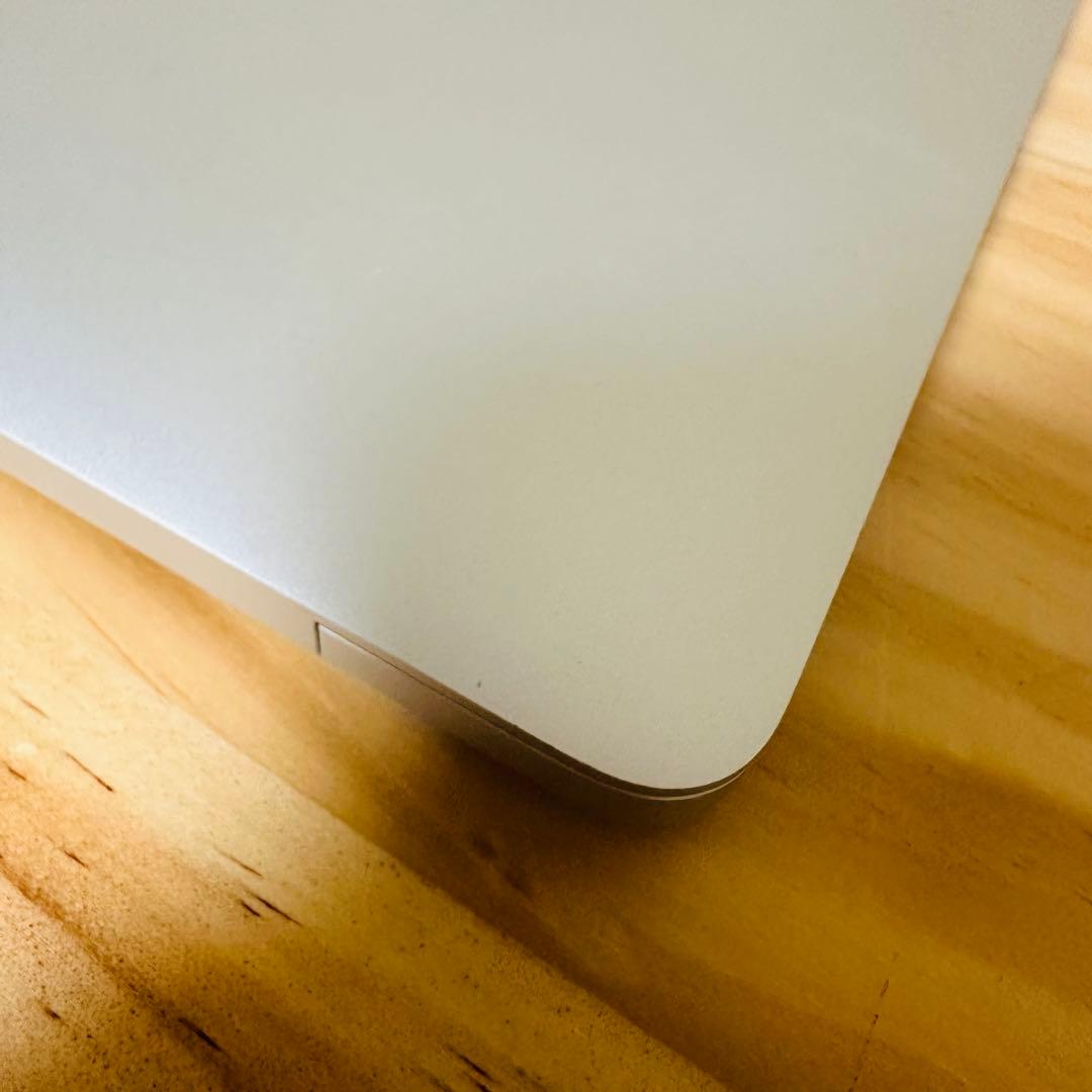 MacBook本体 MacBook Pro 13 inch 2017 TB 3 ports