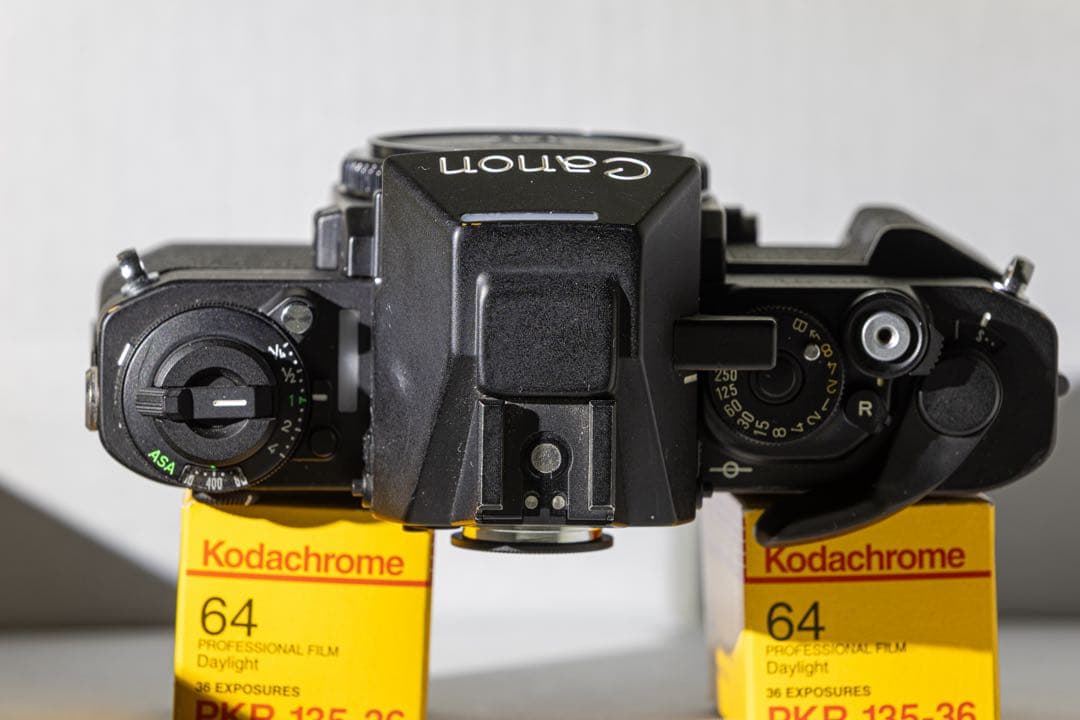 Canon F-1 一眼レフカメラ 35mm AEファインダー付き