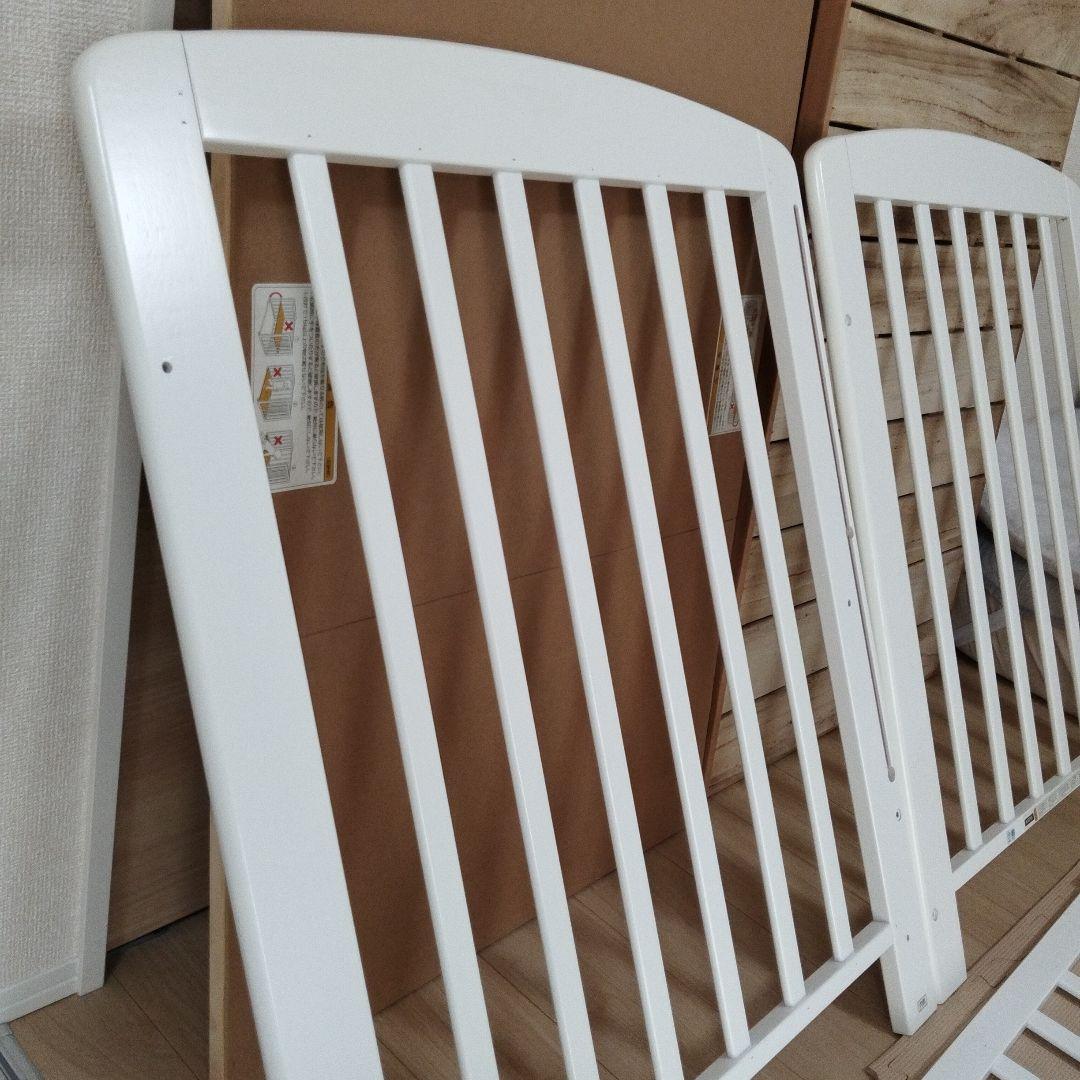 美品　KATOJI ベビーベッド ハイタイプ　レギュラーサイズ　ホワイト