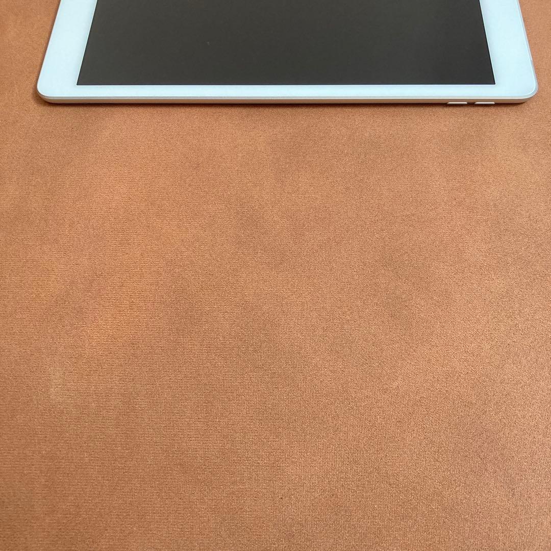 567 外観美品☆電池最良好☆iPad8 第8世代 32GB SIMフリー☆