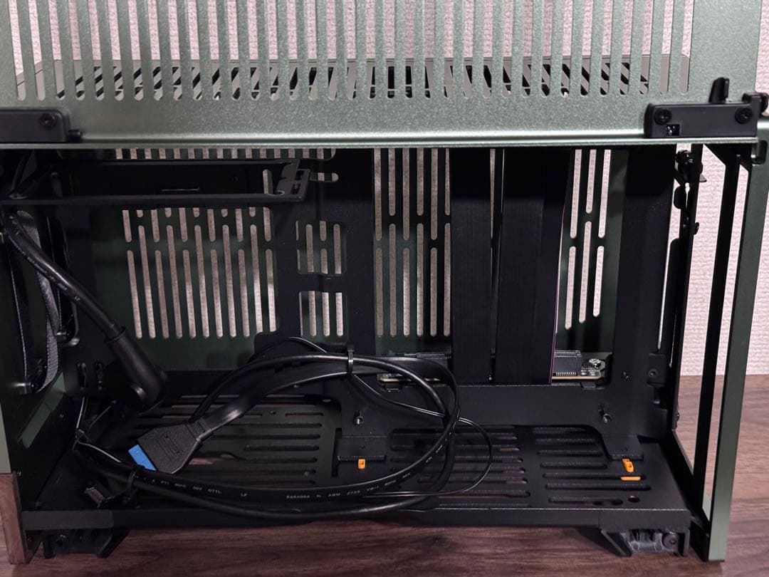 Fractal Design Terra Mini-ITX PCケース ジャンク