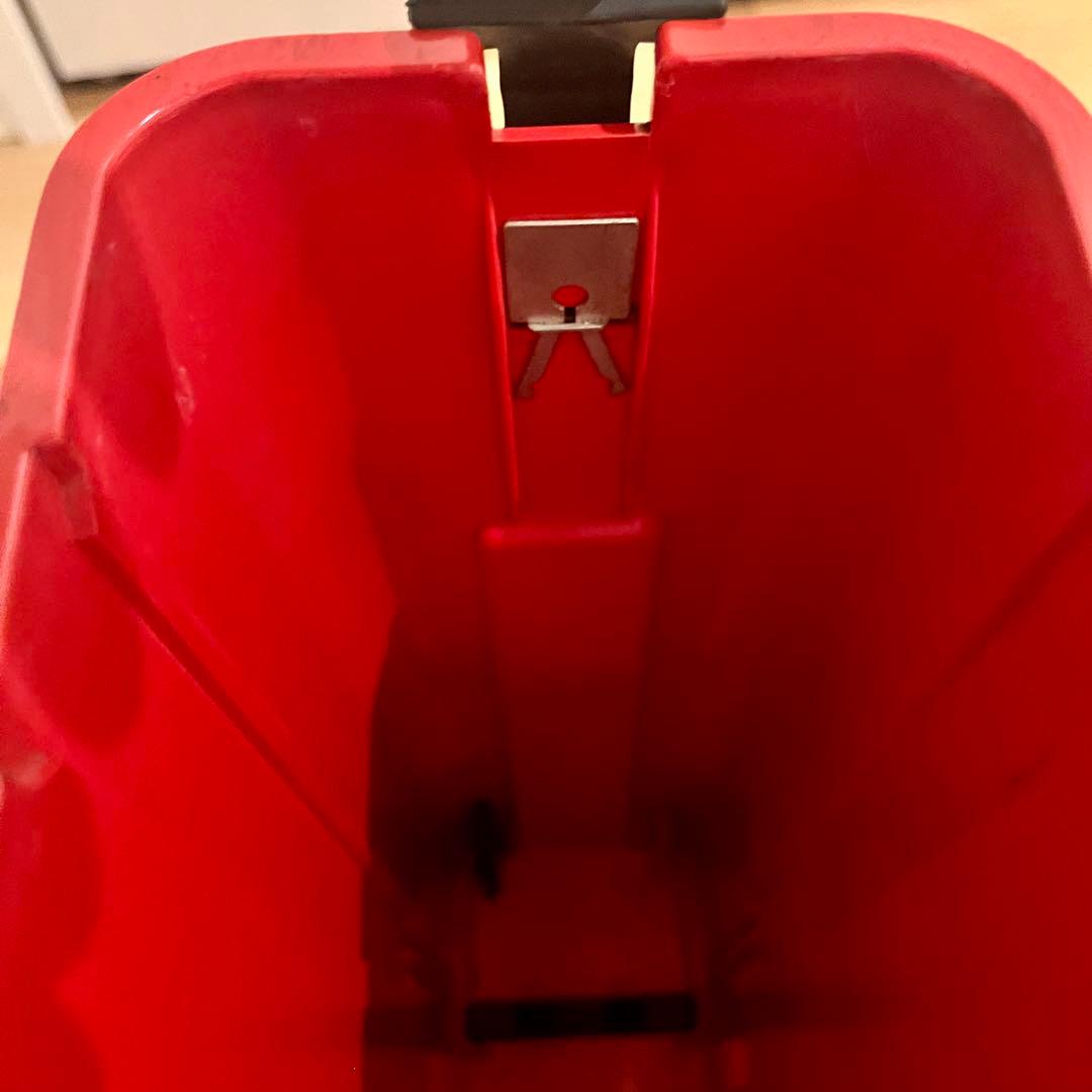 【バレンタイン】オリベッティ　タイプライターOlivetti Valentine