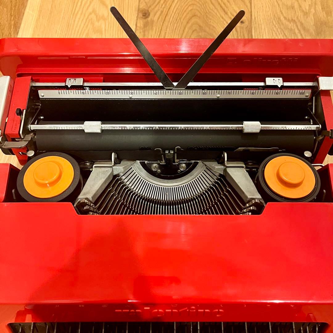 【バレンタイン】オリベッティ　タイプライターOlivetti Valentine