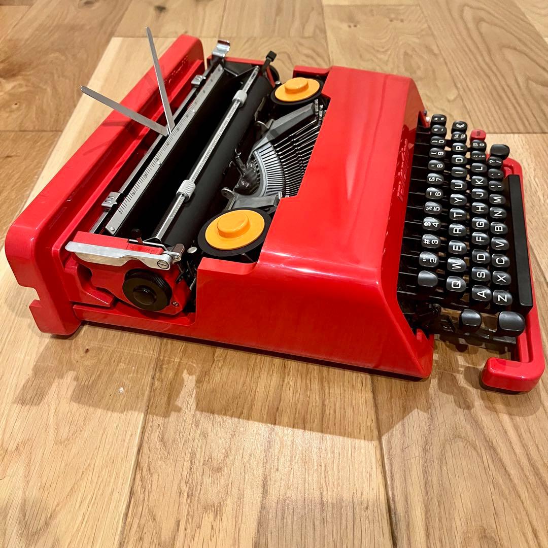 【バレンタイン】オリベッティ　タイプライターOlivetti Valentine