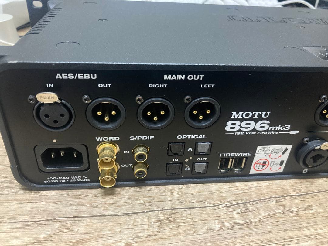 s*w様 メンテ済　Motu 896 Mk3 インターフェース
