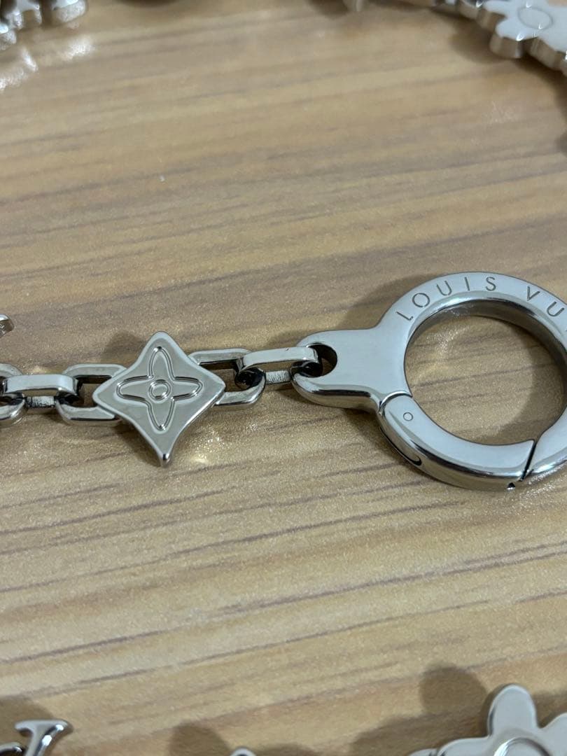 VUITTON ウォレットチェーン