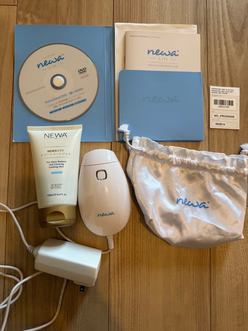 NEWAリフト　ニューアリフト　美品　ジェル付き