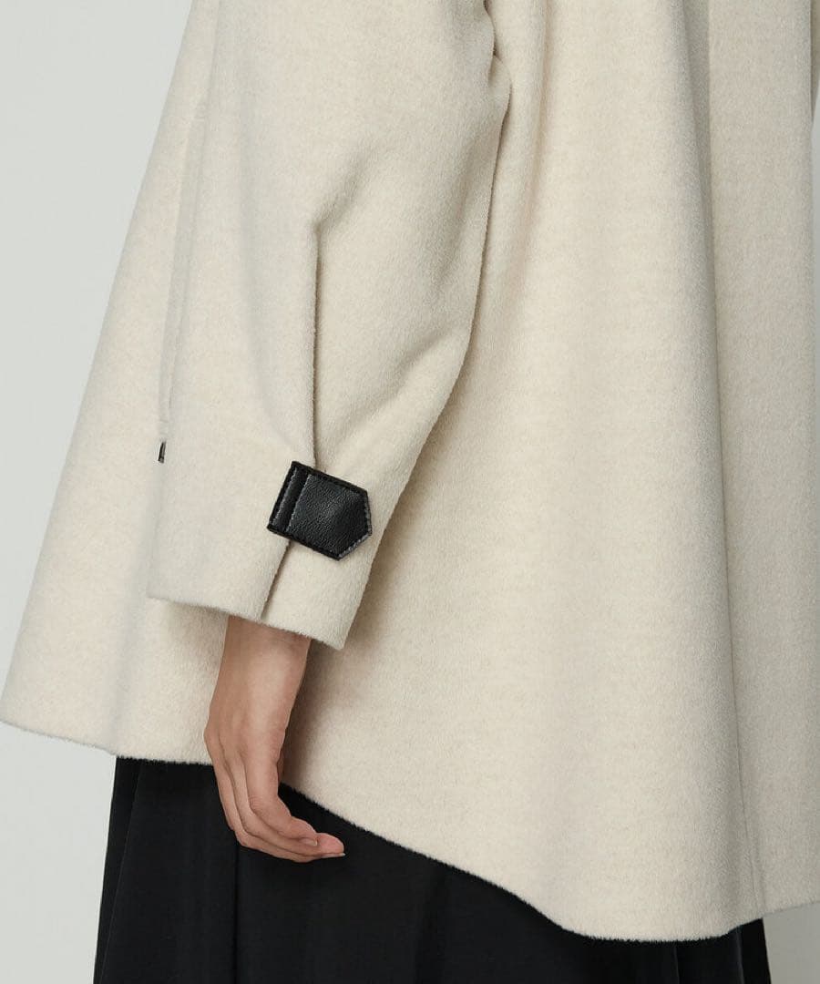 【お値下げ】 コムサプラチナ K.T アンゴラウール ・Aラインショートコート