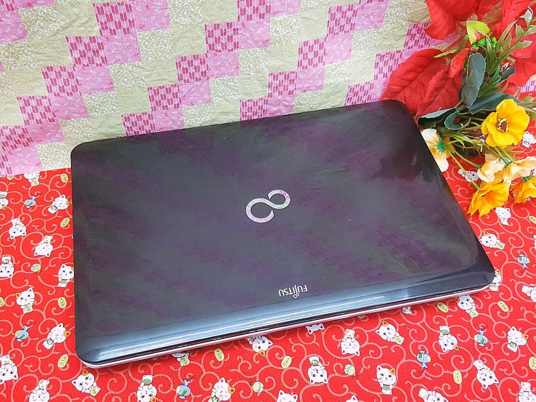 極上品！美品！テレワーク可能！富士通ノートパソコン！新型Win10！動画編集