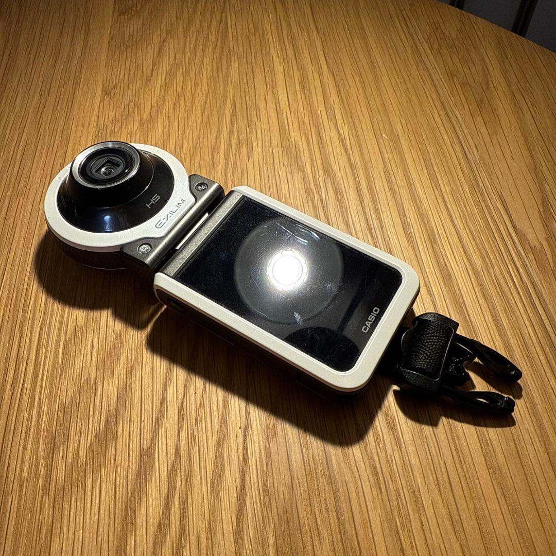 CASIO EXILIM 折りたたみ式デジタルカメラ