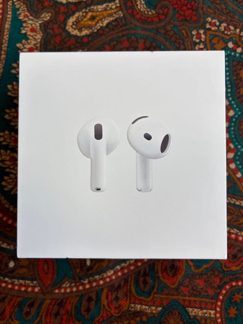 国内正規品　Apple AirPods 4 MXP63J/A