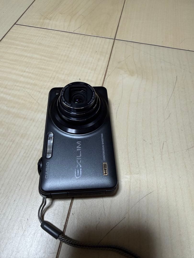CASIO EXILIM EX-ZR10 コンパクトデジタルカメラ