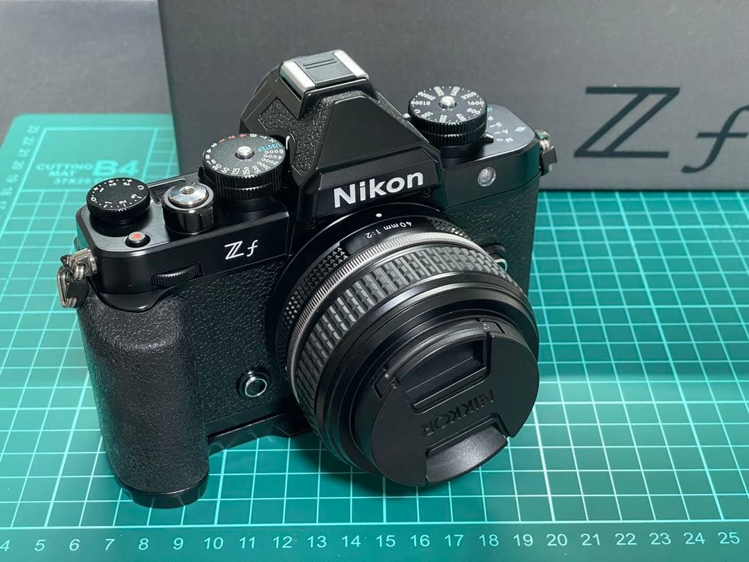 [美品・保証残] Nikon Zf レンズキット 40mm f2 SE グリップ