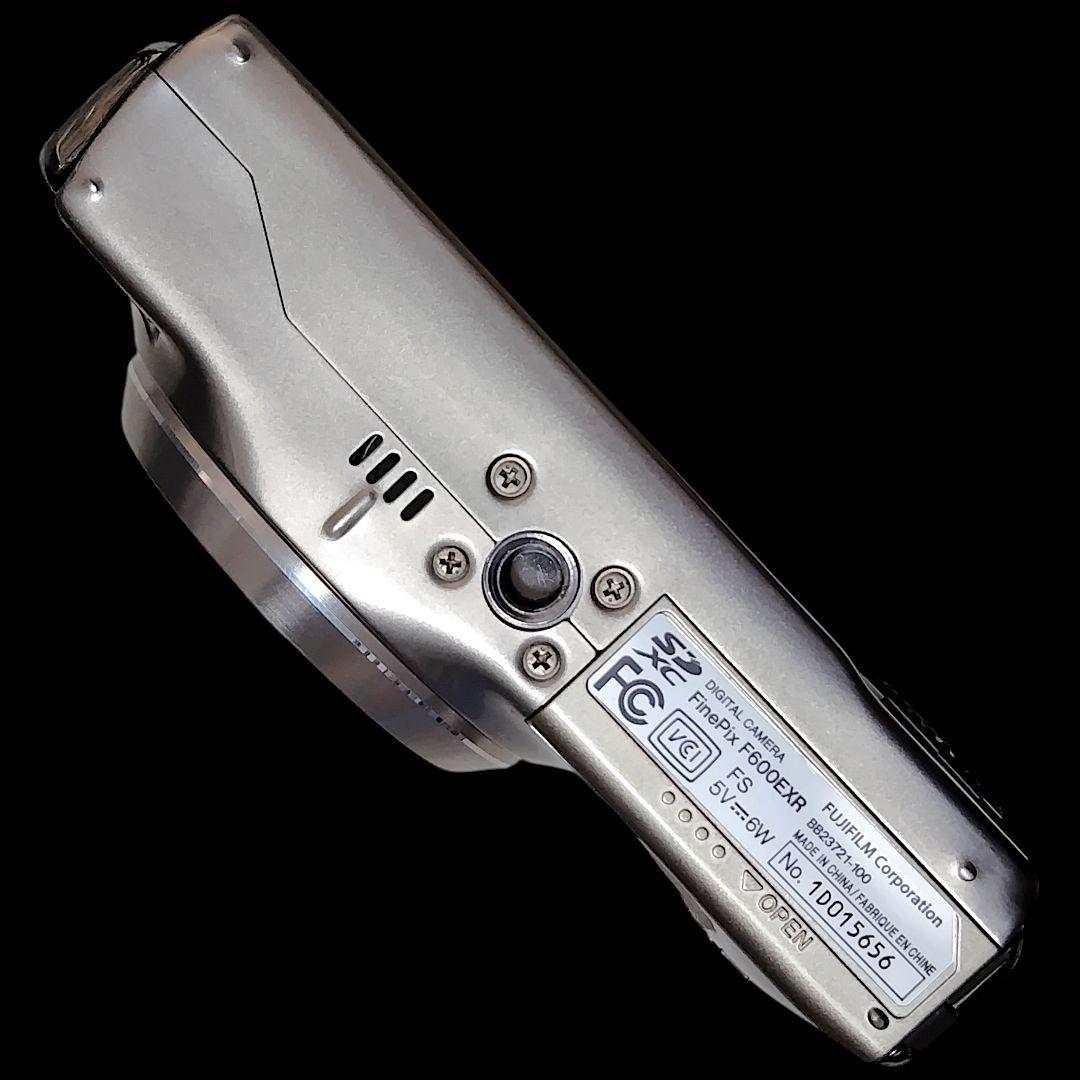 FUJIFILM FinePix F600EXR シャンパンゴールド デジカメ