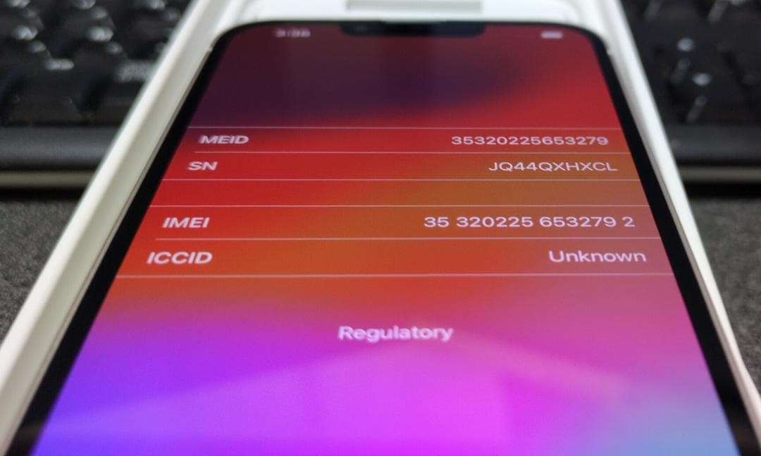 2792 新品未使用 iPhone13 128GB スターライト SIMフリー