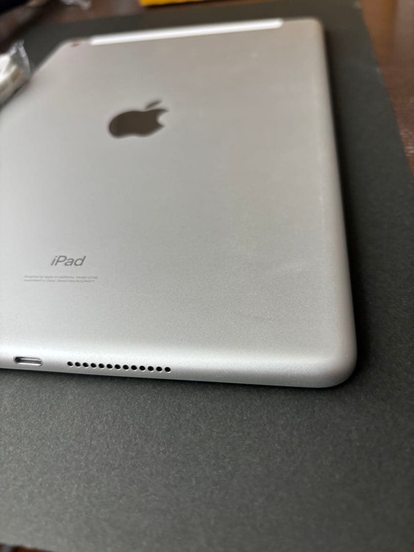 Apple iPad 第7世代 128GB SIMフリー