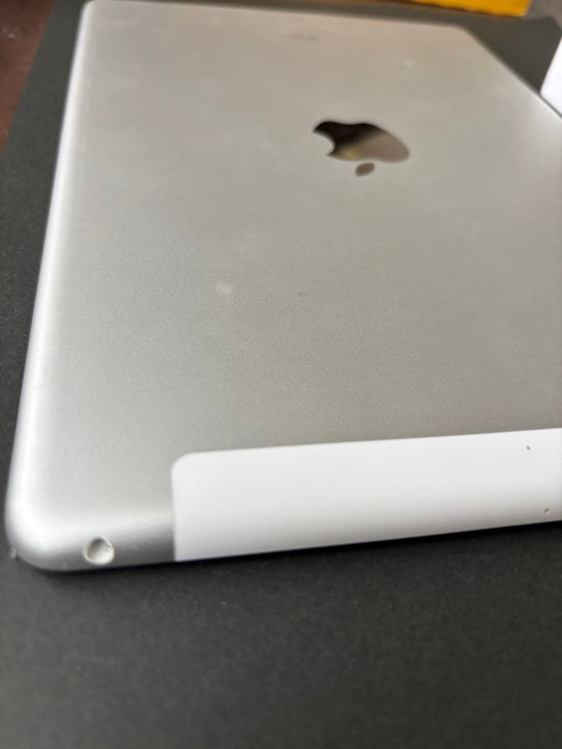 Apple iPad 第7世代 128GB SIMフリー