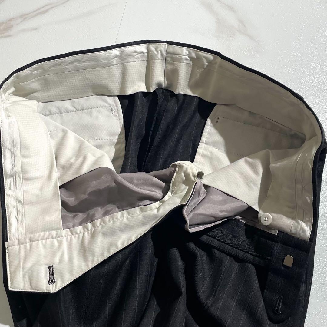 BurberryLondonダークグレー ストライプ ビジネススーツ