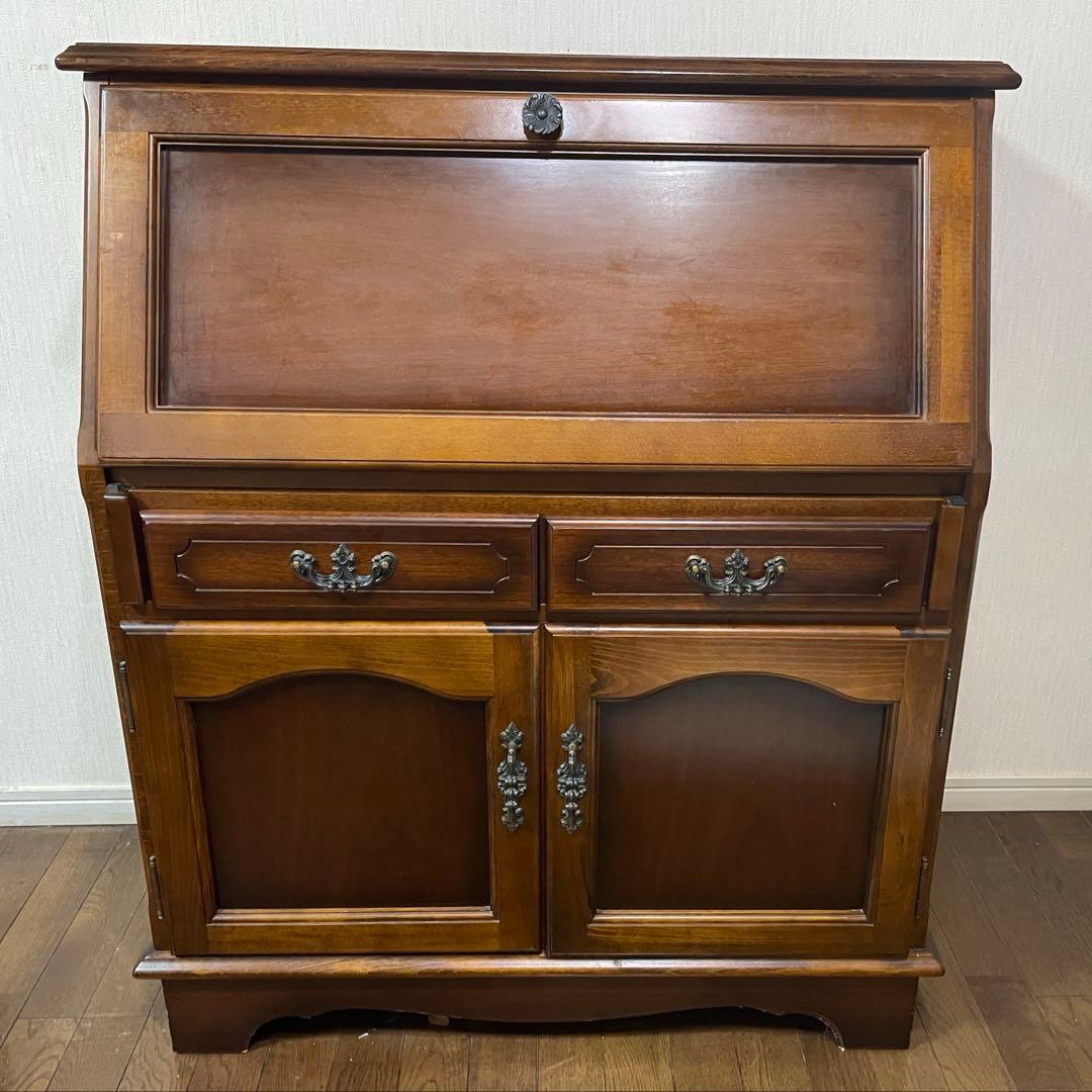 カリモク　コロニアル ライティングビューロー