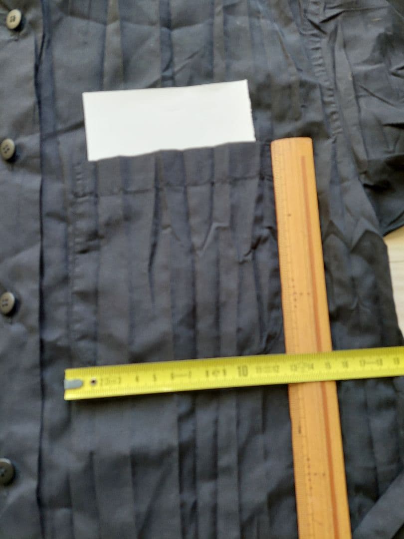 イッセイミヤケ プリーツのシャツ　ISSEY MIYAKE 黒地