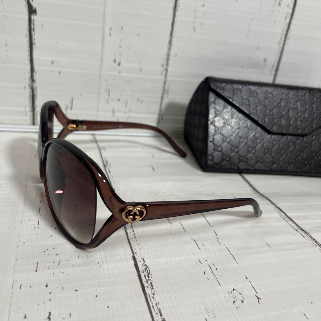 GUCCI サングラス　ラブリーハート　インターロッキング　GG3525