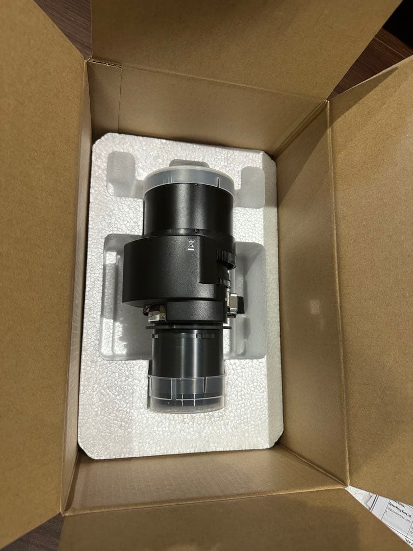 エプソン　中焦点プロジェクターレンズ　ELPLM10 1回のみ使用　ほぼ新品