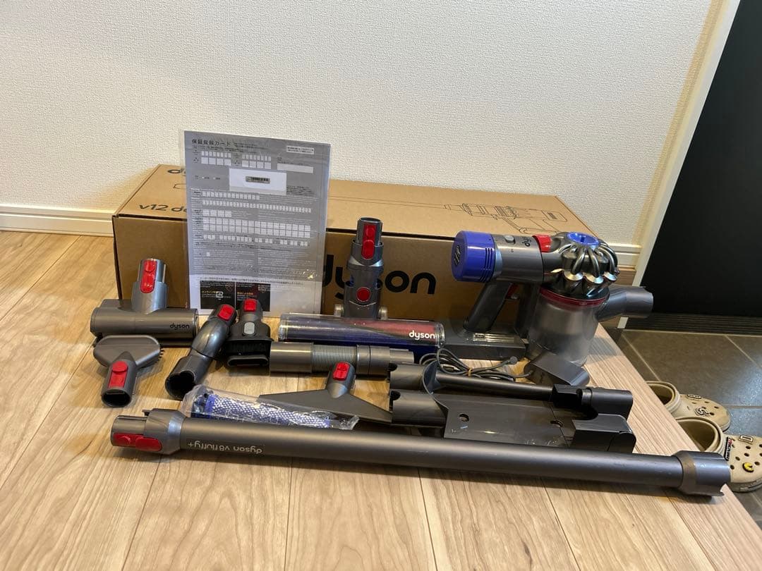 Dyson V8 fluffy+ スティッククリーナー