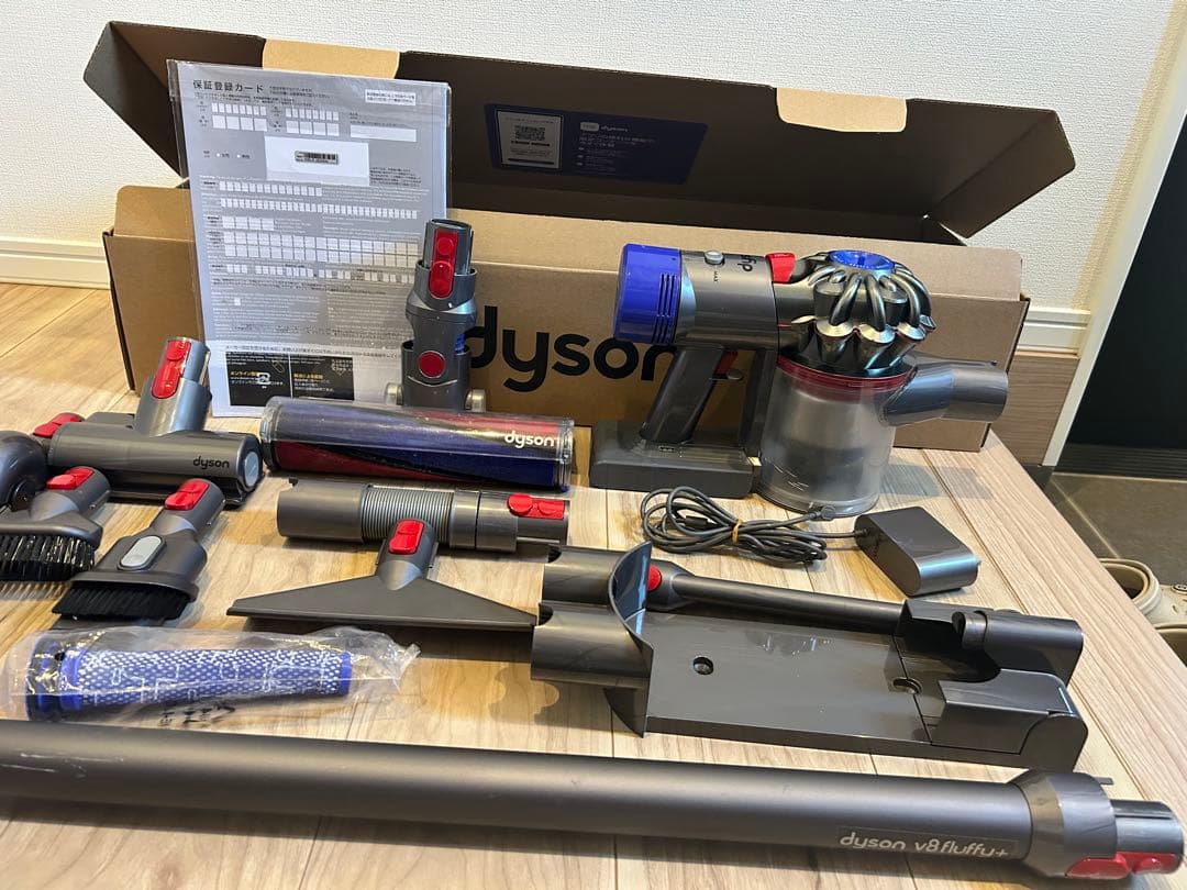 Dyson V8 fluffy+ スティッククリーナー
