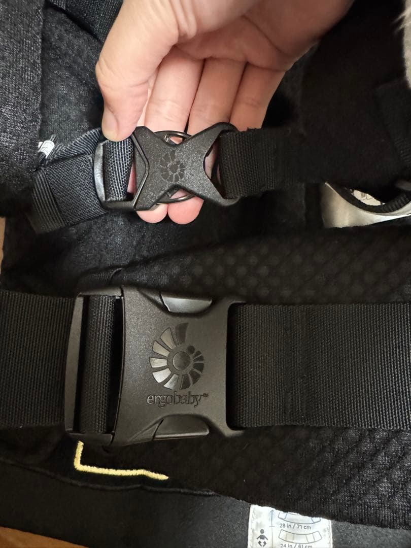 美品＊ergobaby エルゴ　OMNI Breezeオムニブリーズ　 抱っこ紐