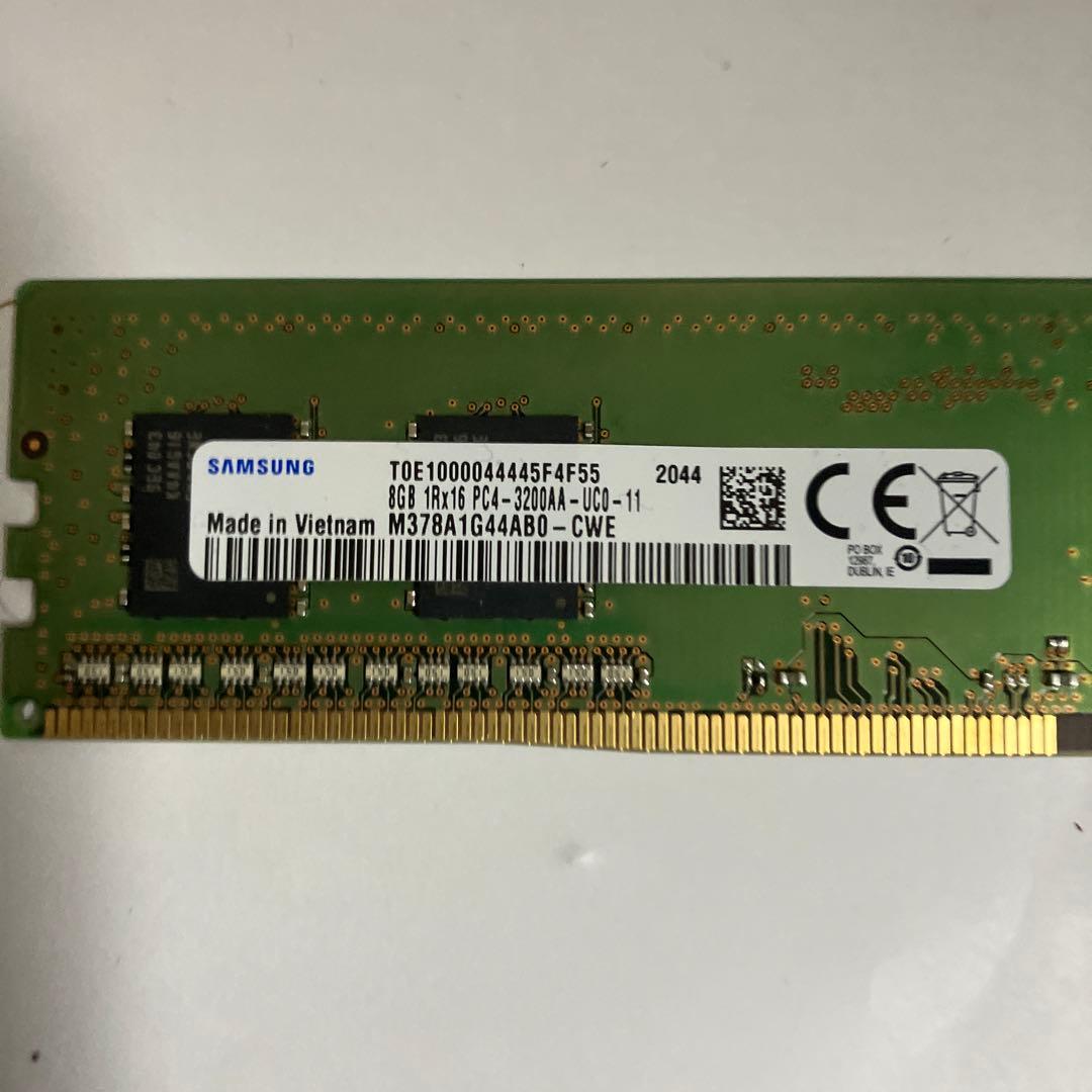 Samsung 16gb (8x2) DDR4 3200MHz メモリー