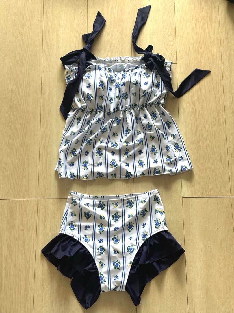 ミ*リ様 あさぎーにょ⭐︎花柄セパレート水着