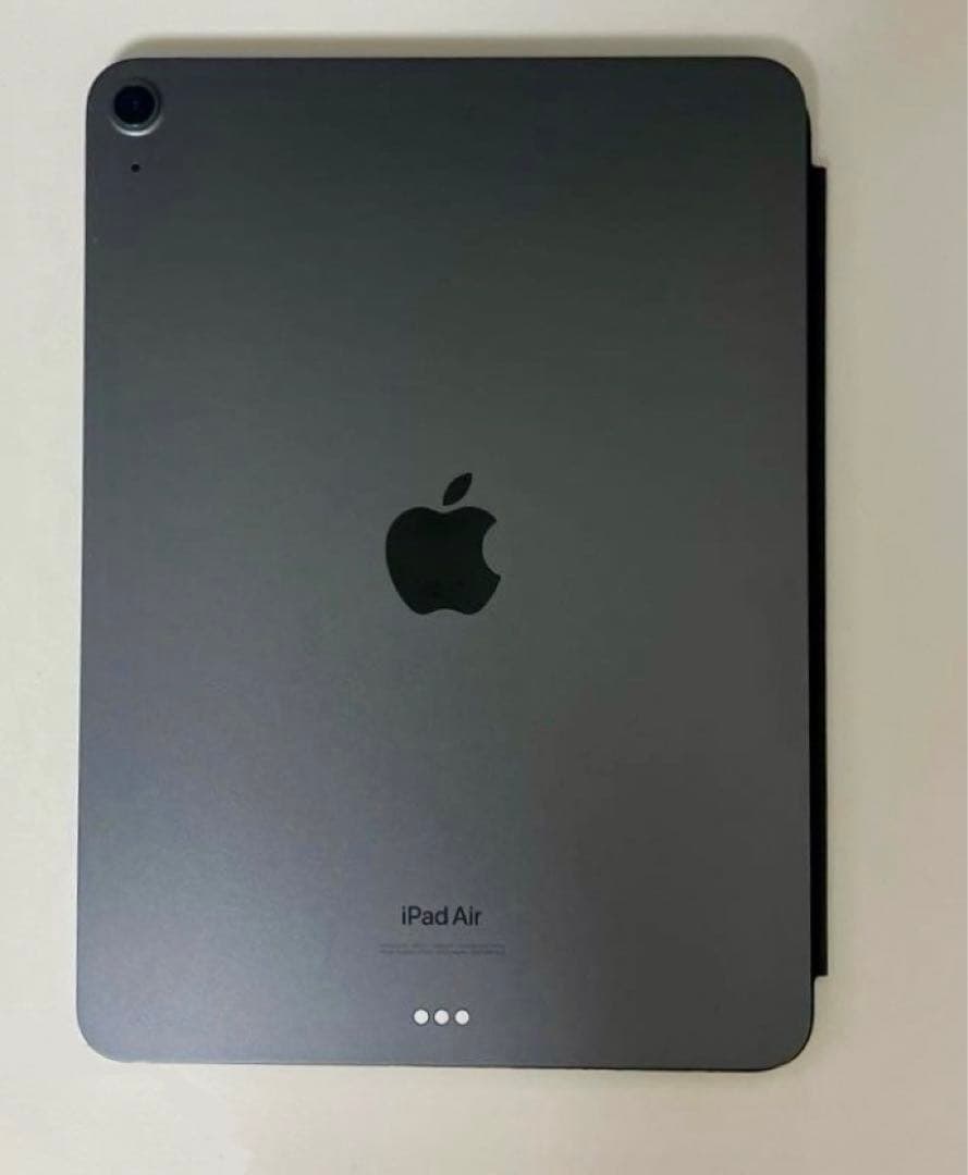 iPad air 第5世代　wifiモデル　64gb SmartFolio付き