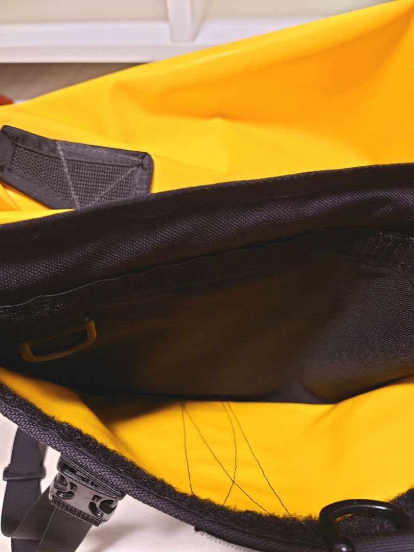 未使用級Under The Weatherアンダーザウェザーメッセンジャーバッグ