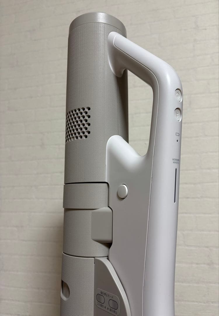 Panasonic セパレート型コードレススティック掃除機 MC-NX810KM