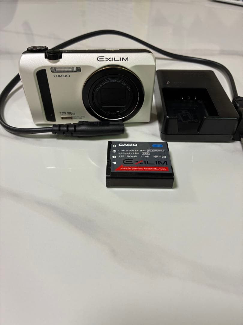 CASIO EXILIM 12.5倍ズーム EX-ZR100 ジャンク