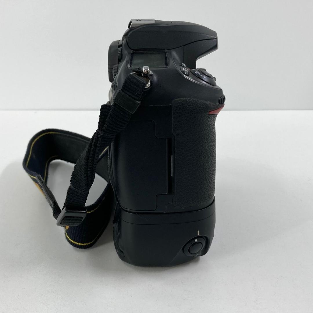 Nikon ニコン　デジタル一眼レフカメラ　D200　バッテリーパック付き