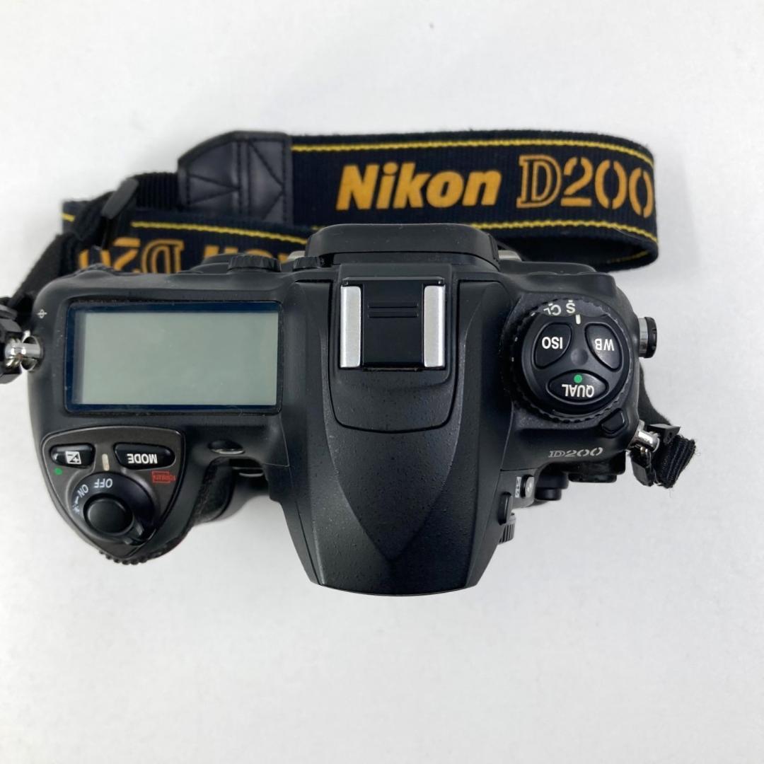 Nikon ニコン　デジタル一眼レフカメラ　D200　バッテリーパック付き