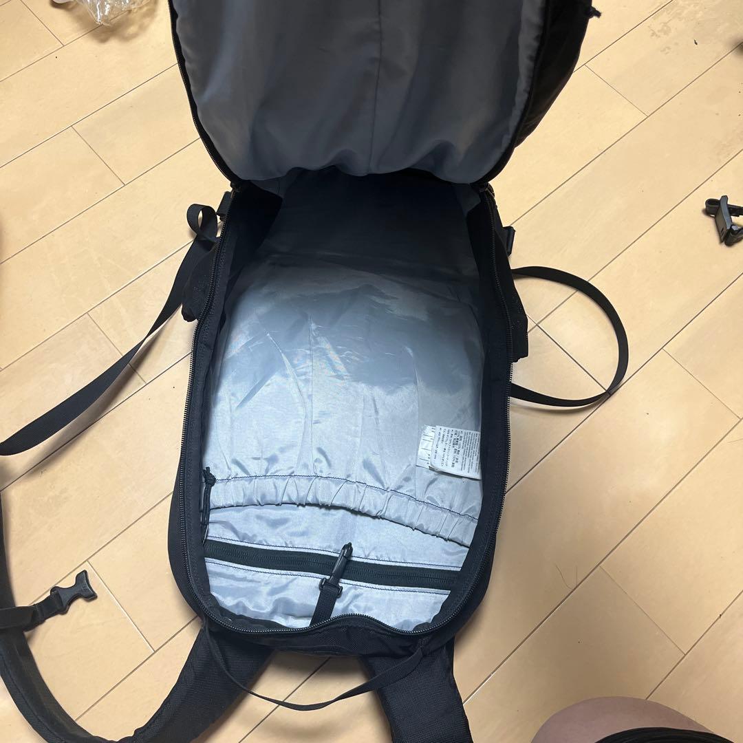 ARC'TERYX ブラック バックパック