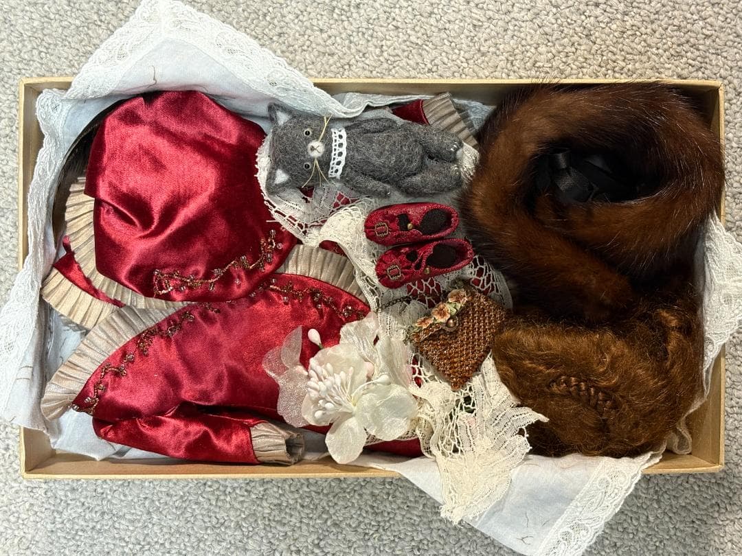 ✴︎ちょっと休憩中✴︎ビスクドール用♡ドレス(深紅)セット