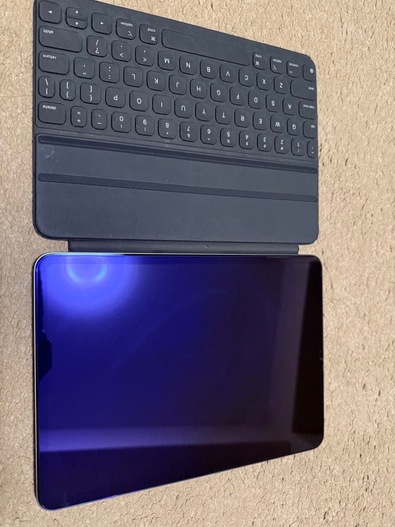 iPad Pro 11 64GB (2018) スペースグレー 本体とキーボード