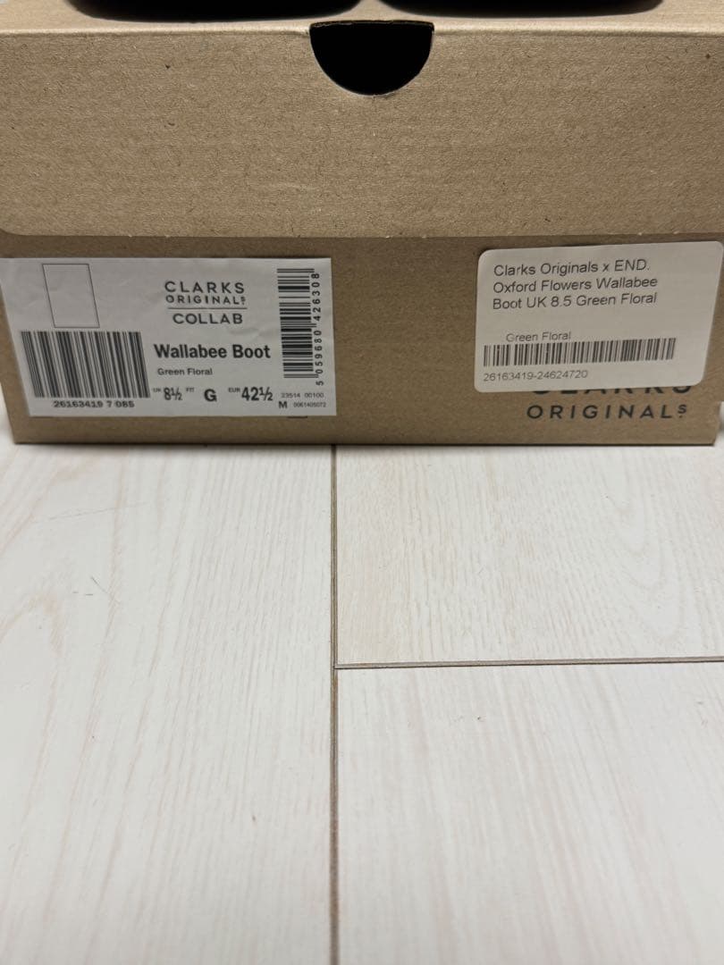 END.×Clarks OxfordFlowers WallabeeBoot