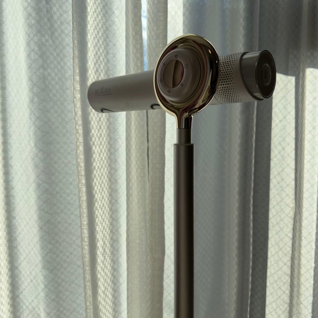 BISARA Pro ハンズフリー　ヘアドライヤー ホワイト　スタンド式