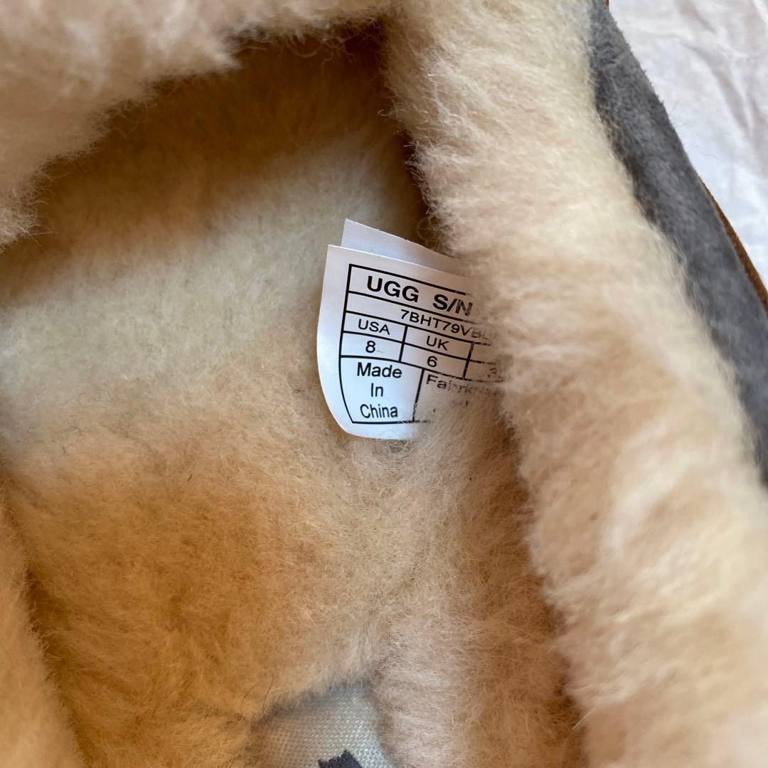 アグ　モカシン　サイズ8