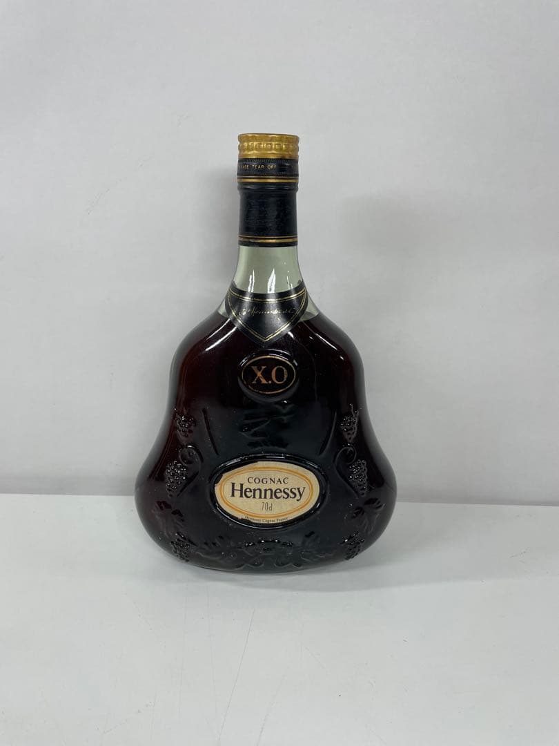 金キャップ　Hennessy XO コニャック 700ml