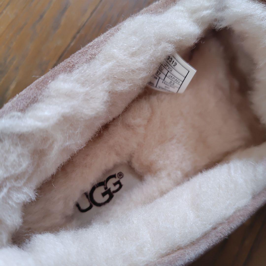 UGG　モカシン
